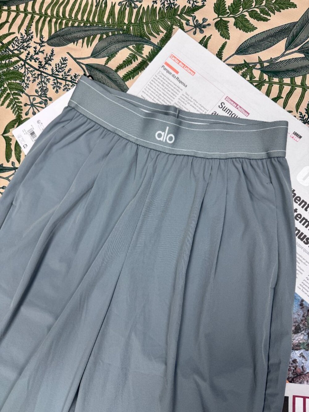 NWT Steel Grey 🍭 ALO Yoga Suit Up Trouser,High-waisted Casual (Regular)🍭 - Picture 4 of 6